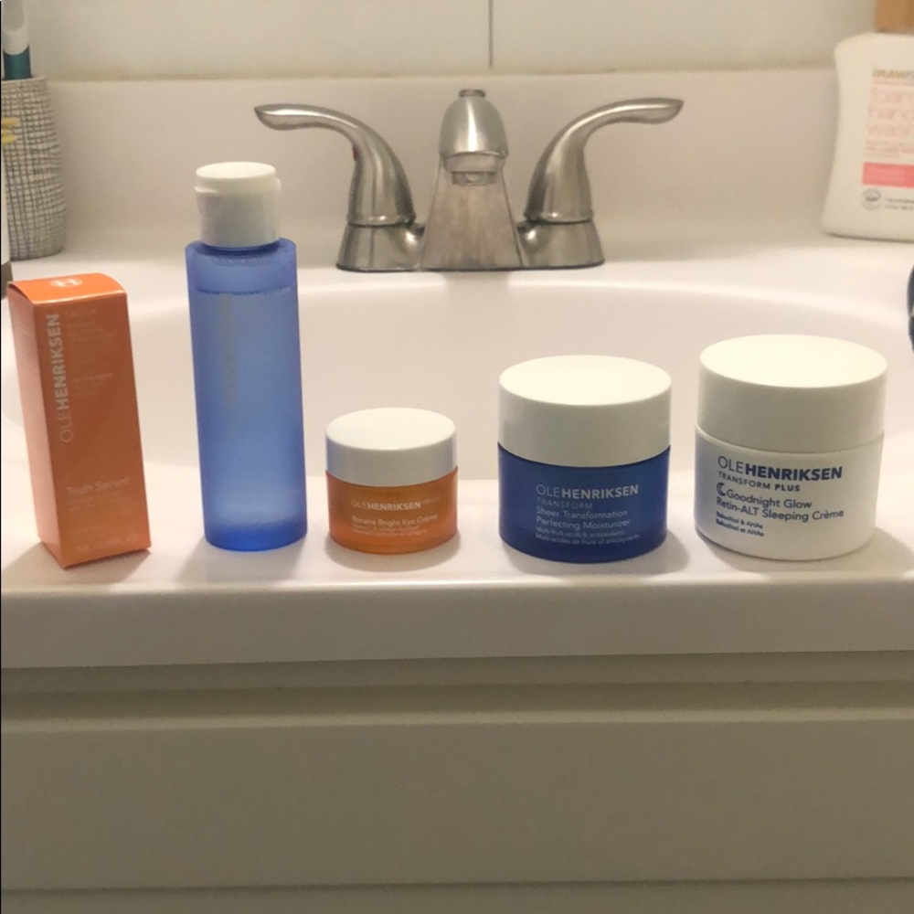 Olehenriksen Skincare Set